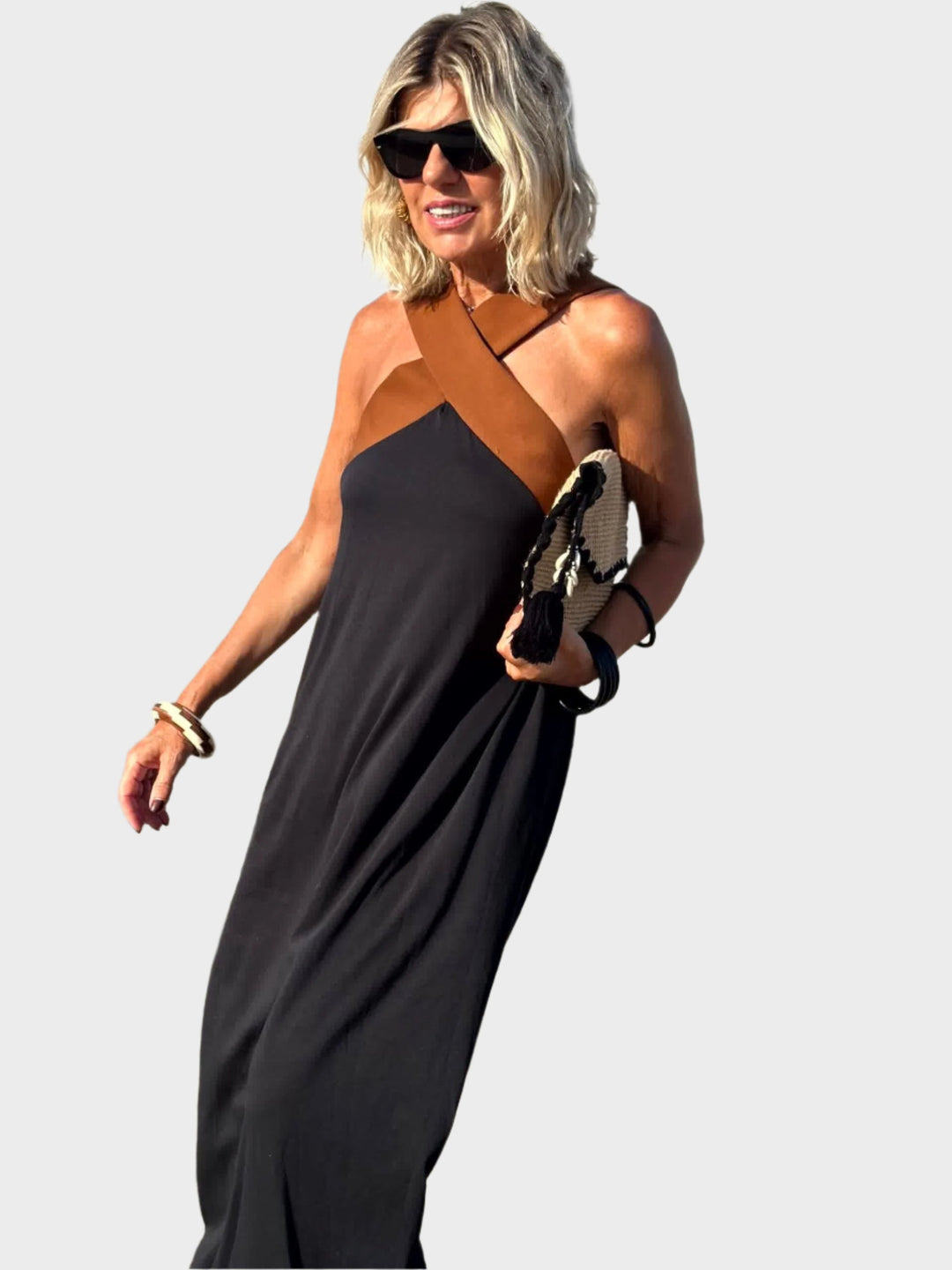 שמלות אלגנטיות עם גב פתוח וקר neckline מודרני